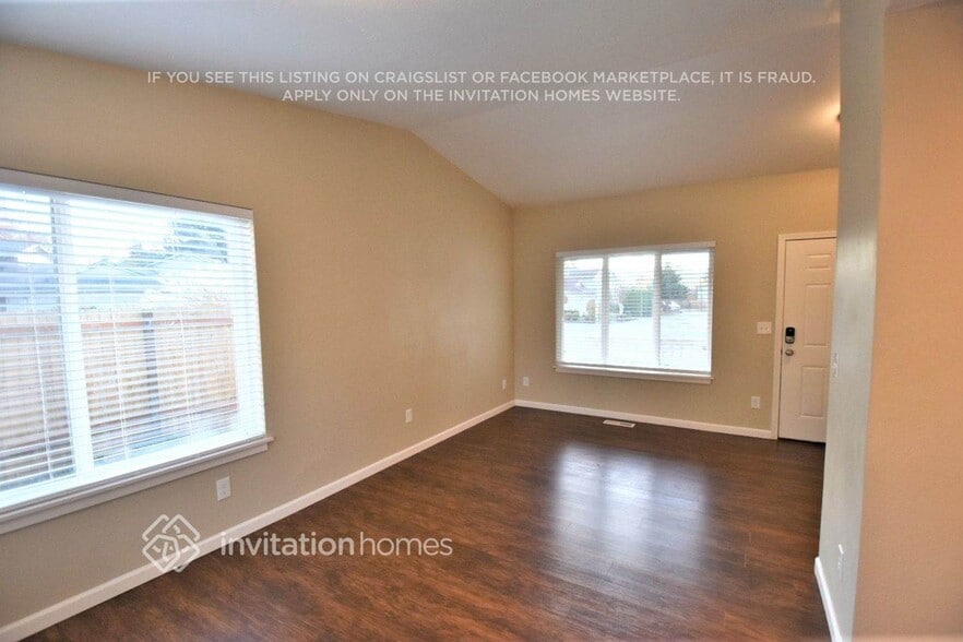 Building Photo - 15435 Chestnut Dr SE