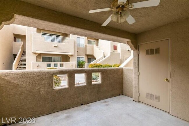 Building Photo - Beautiful Condo in a sought-after Gated Summerlin Community!