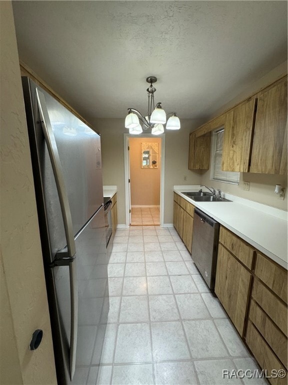 Building Photo - 810 E Gilchrist Ct