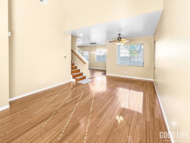 Building Photo - Immaculate 4Bd/2.5Ba Home with New Fridge, AC, Fenced Back Patio in Aliso Viejo!