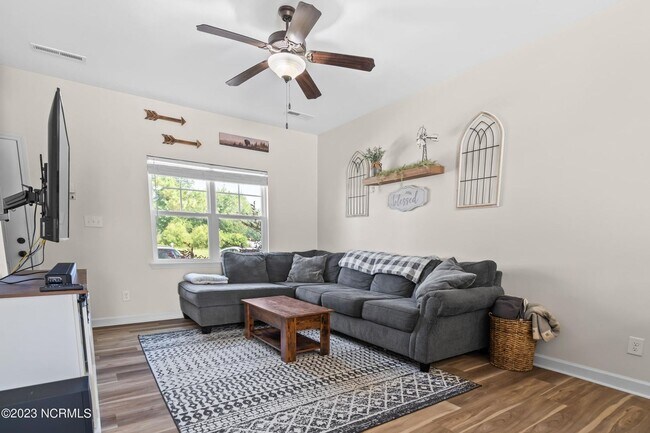Building Photo - Modern Sneads Ferry Townhome with Private Fenced Yard