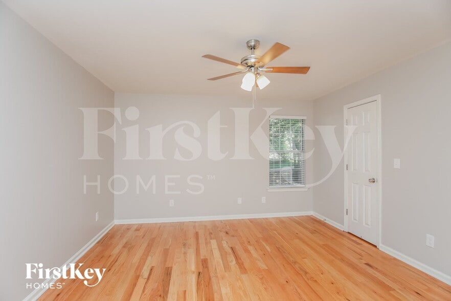 Building Photo - 441 Bakers Bridge Cir
