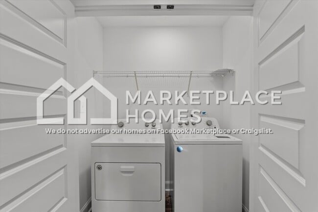 Building Photo - 2233 Perrins Ln