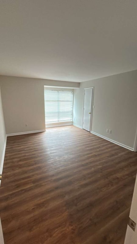 Building Photo - 11082 Harrowfield Rd