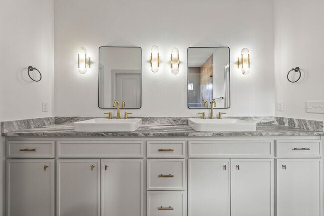 Building Photo - 1509 Padova Ave