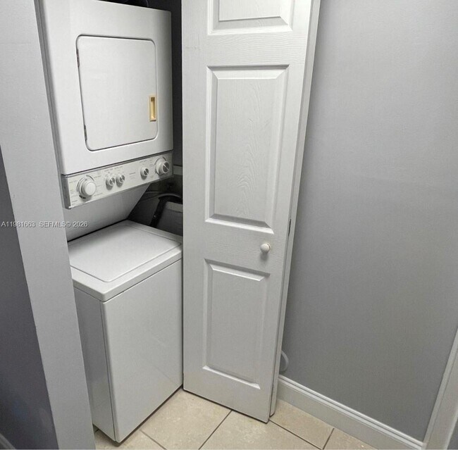 Building Photo - 5200 NW 31st Ave