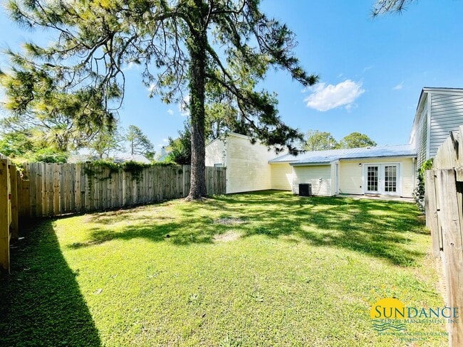 Building Photo - Beautiful 2 Bedroom Home in Fort Walton Beach!