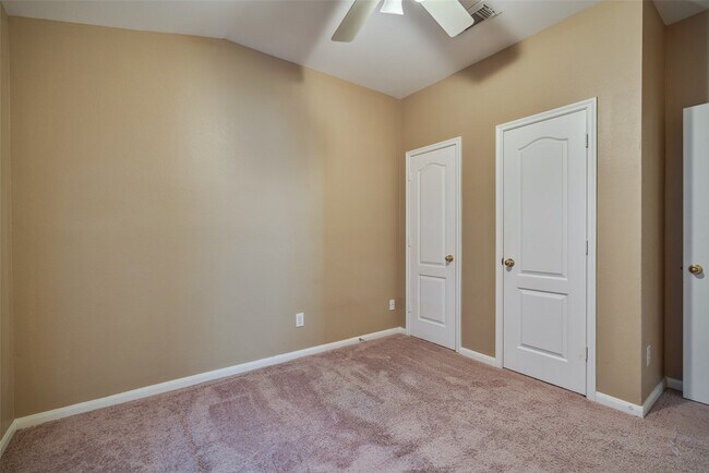 Building Photo - 6214 Channelbrook Ln