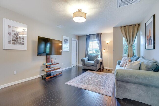 Building Photo - 14822 Fells Ln