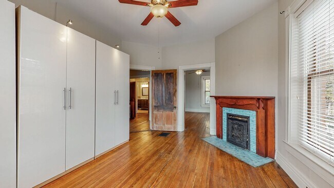 Building Photo - 1355 S Brook St