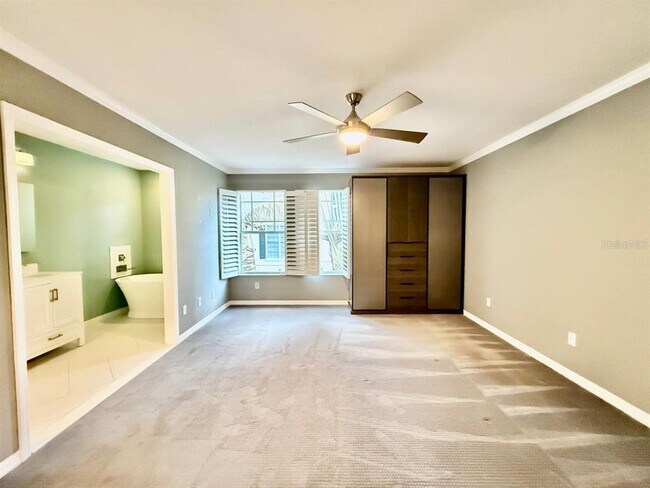 Building Photo - 2920 W El Prado Blvd