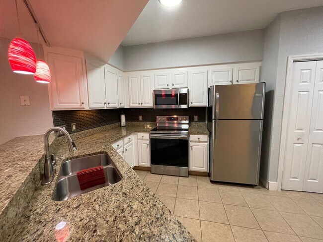 Building Photo - 6504 Bridge Water Way