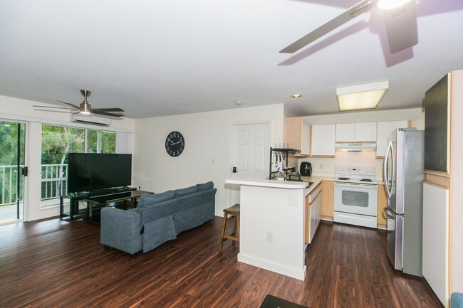 Building Photo - 95-270 Waikalani Dr. #I204