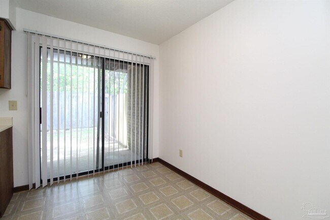 Building Photo - 1455 Acorn Ln
