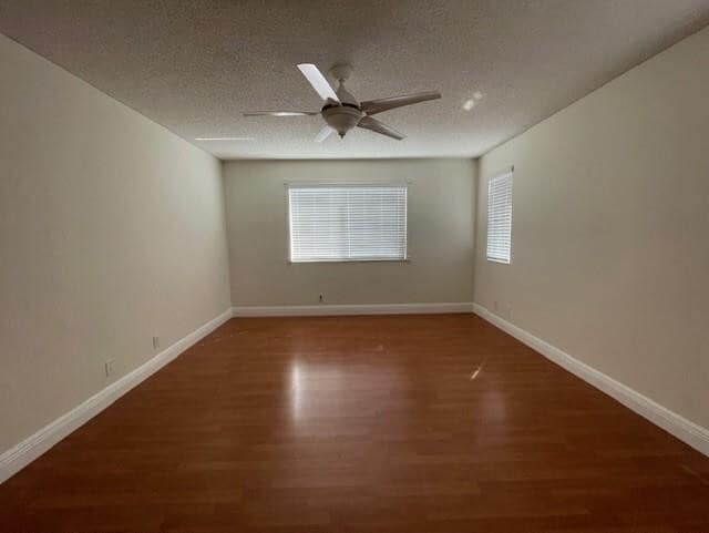 Building Photo - 1156 Chinaberry Dr