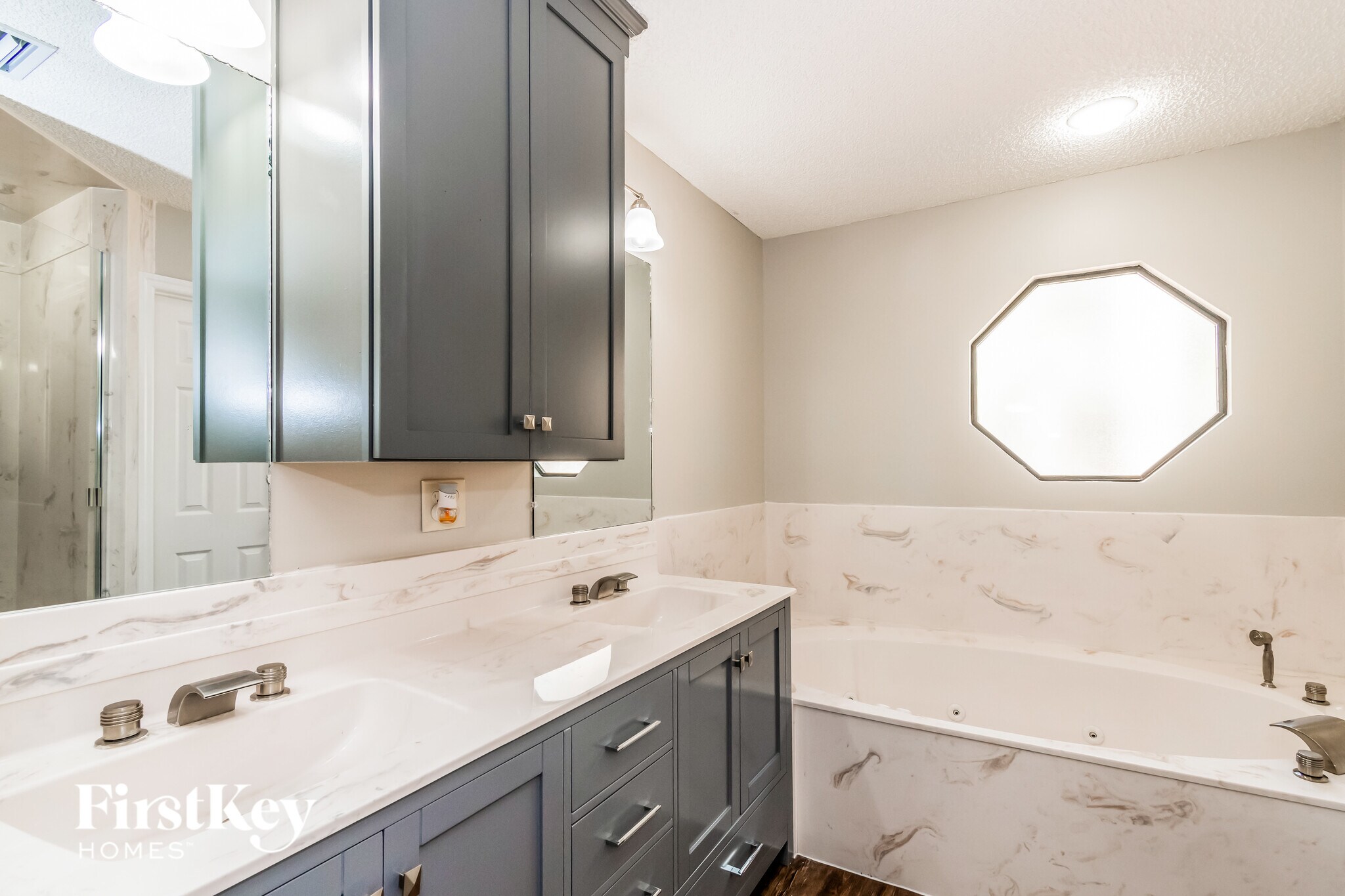 Building Photo - 5541 Broadgate Ct