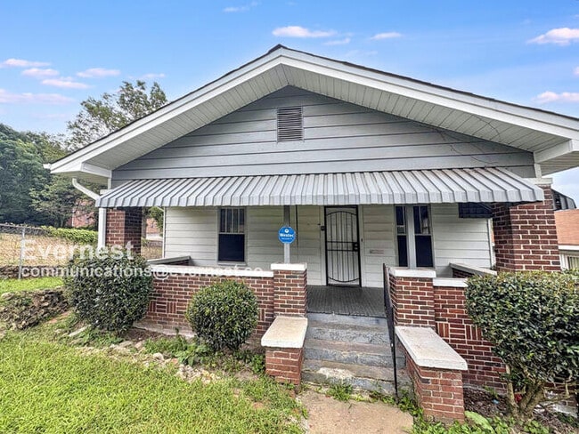 Primary Photo - 525 53rd St Ens