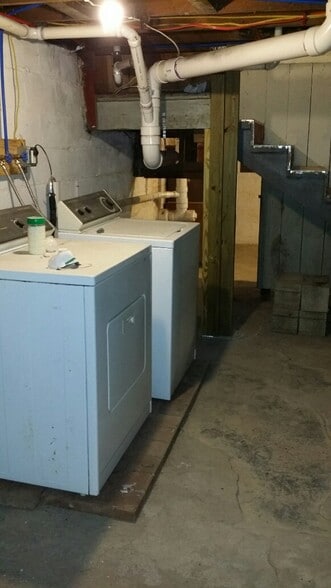 Building Photo - 2718 S Nebraska St