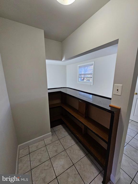 Building Photo - 14236 Caroline St