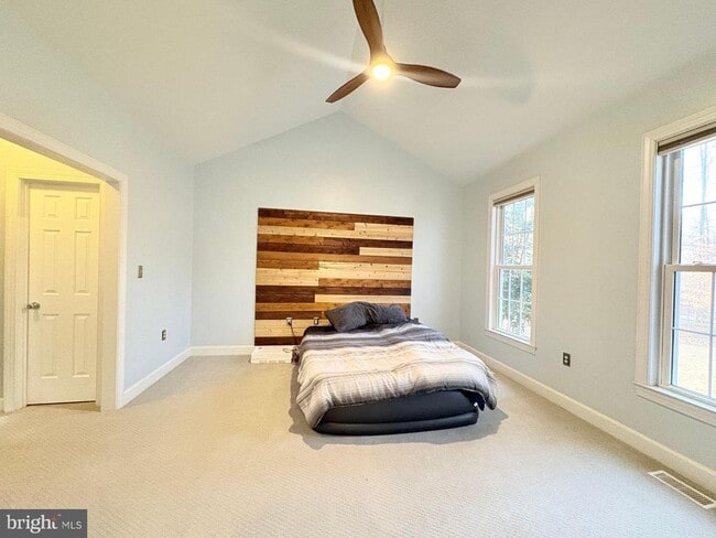 Building Photo - 5 Artillery Dr