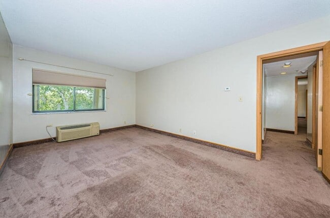 Building Photo - 36750 US Hwy 19 N