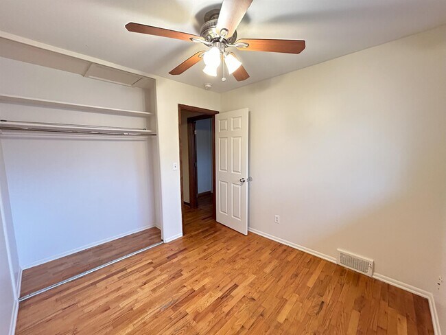 Building Photo - 3820 Jerree St