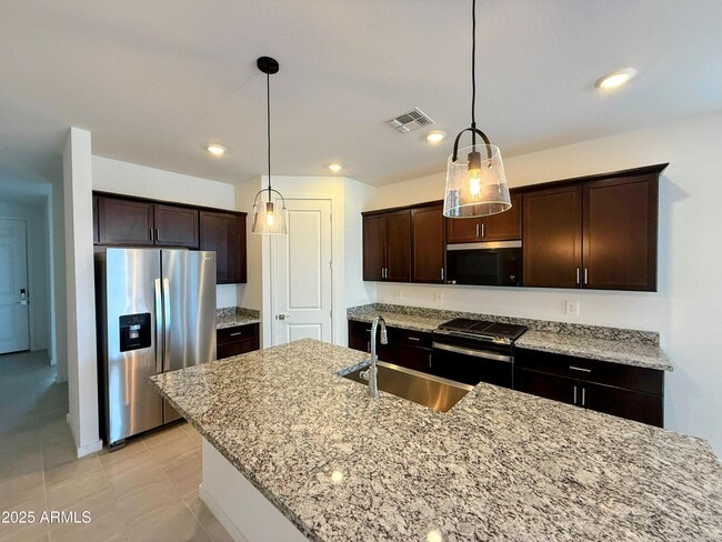 Building Photo - 4164 W Yolanda Ln