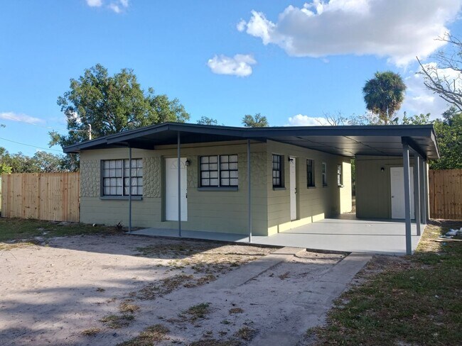 Building Photo - 3 Bed Home for Rent!