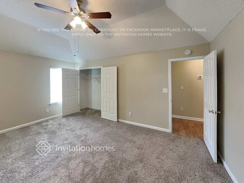 Building Photo - 438 Pecan Wood Cir