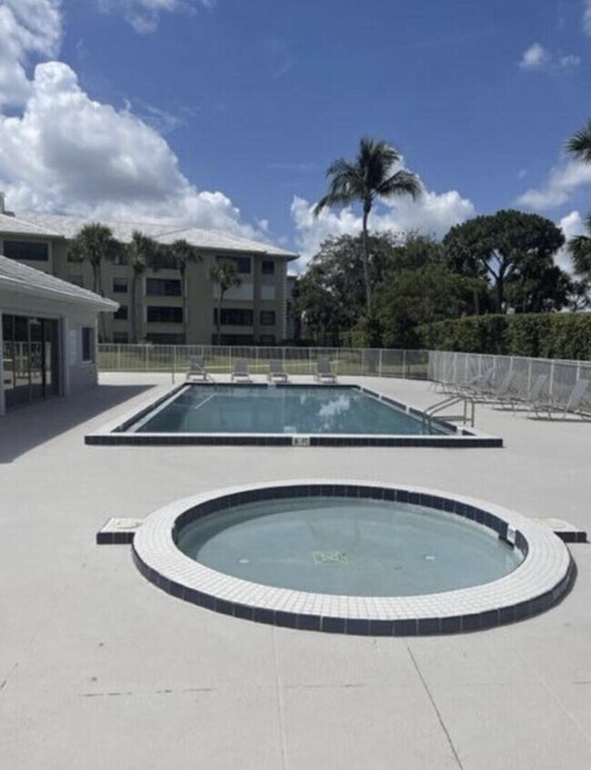 Building Photo - 3636 Whitehall Dr