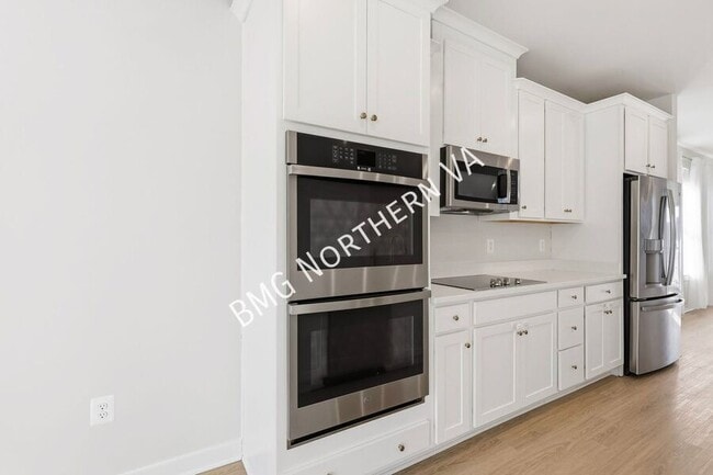 Building Photo - 201 Park Central Ter