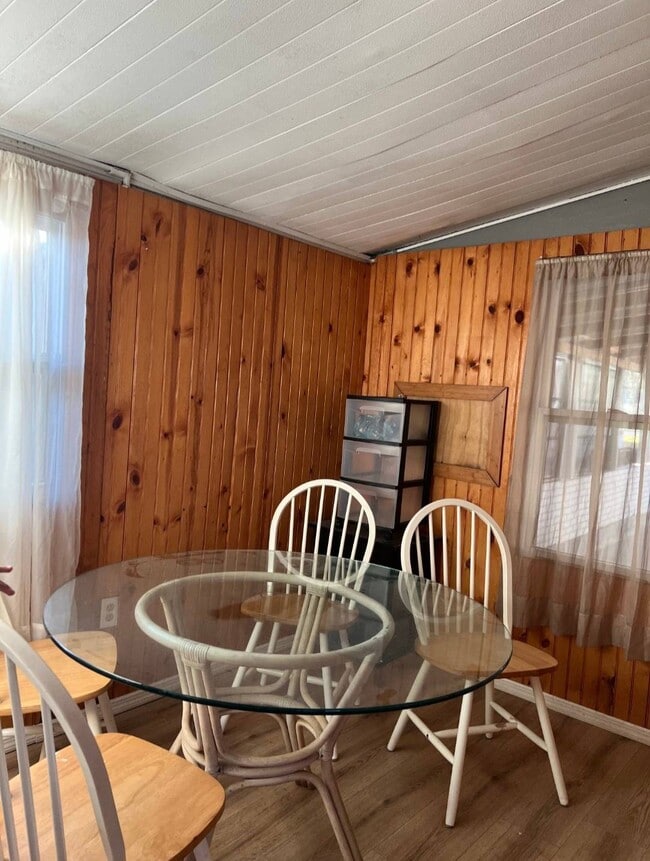 Building Photo - 931 Chandrika Pl