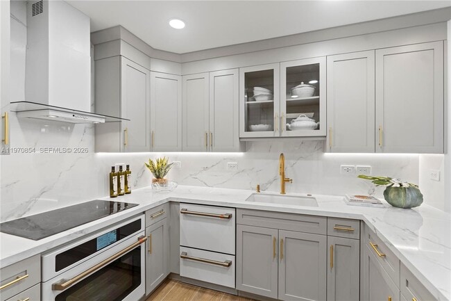 Building Photo - 626 Coral Wy