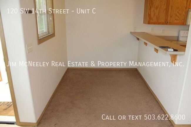 Building Photo - Sorry, no pets! Upper-level Two-Bedroom un...