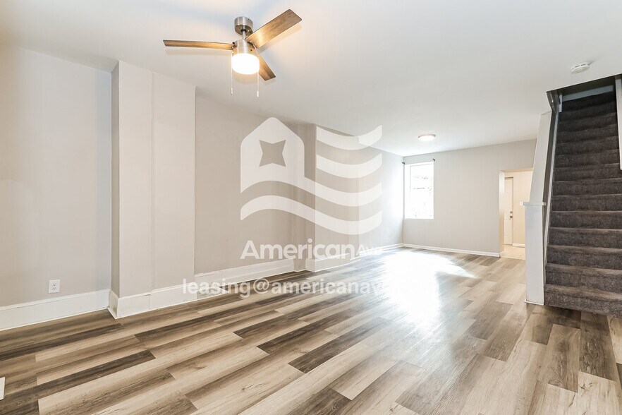 Building Photo - 2130 S Daggett St