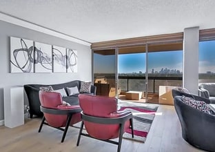 Building Photo - 49 Briar Hollow Ln