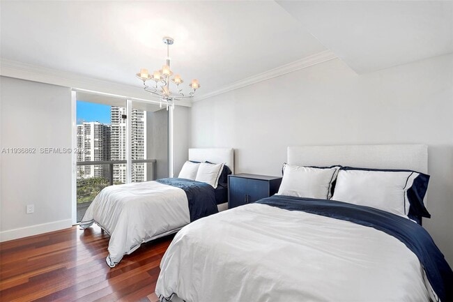 Building Photo - 19400 Turnberry Way