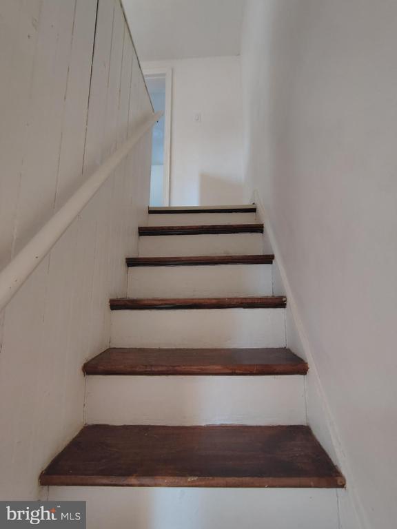 Building Photo - 110 Ice St