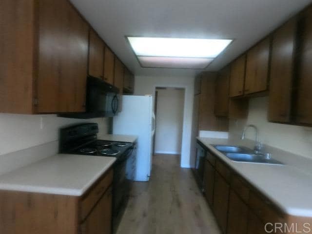 Building Photo - 1677 Melrose Ave