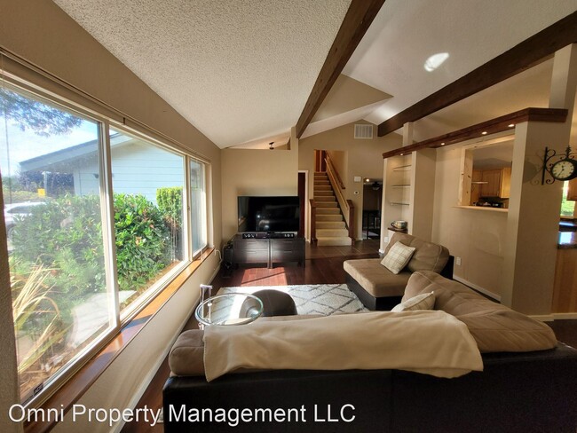 Building Photo - 3 br, 2 bath House - 724 B Street