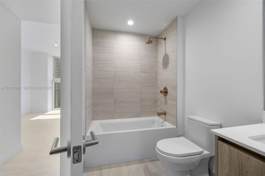 Building Photo - 77 SE 5th St