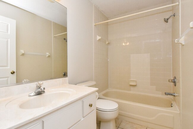 Building Photo - 3BR/2BA Corner Lot Home + BONUS ROOM – $17...