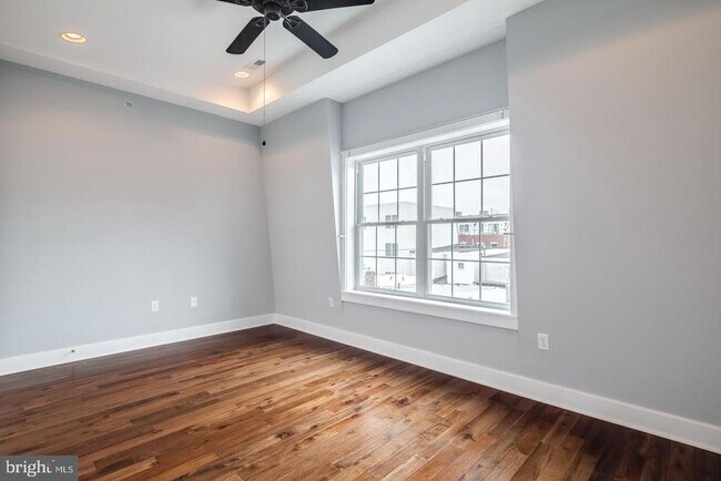 Building Photo - 2633 Catharine St