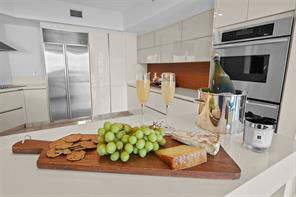 Building Photo - Northeast 183rd Lane, Aventura, FL 33160 -...