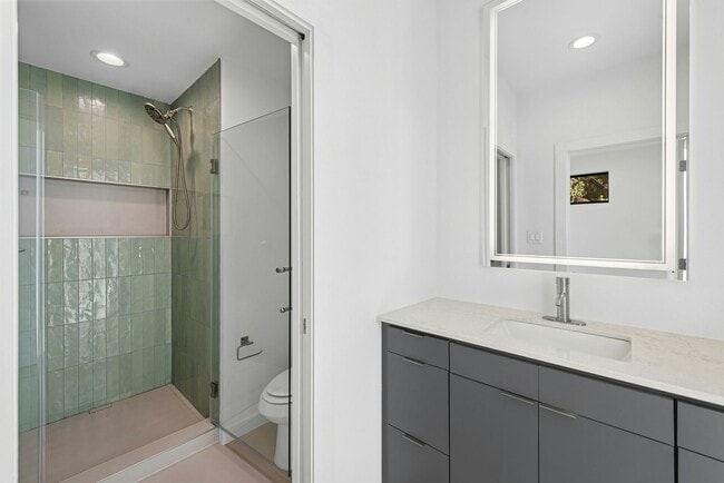 Building Photo - Three 3X3 stand alone townhomes in West Campus!