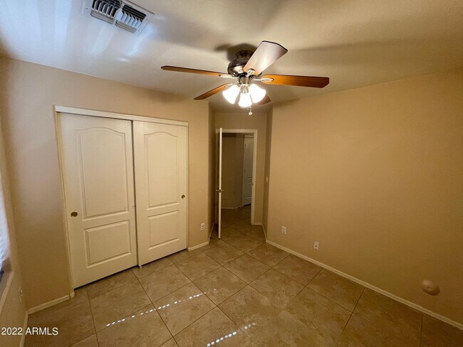 Building Photo - 25088 W Dove Cir