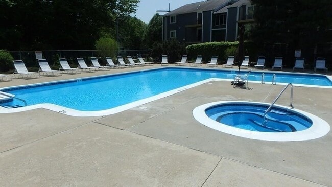 Building Photo - 46 Silver Hill Ln