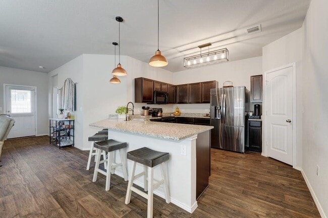 Building Photo - 5808 Ronee Leah Dr