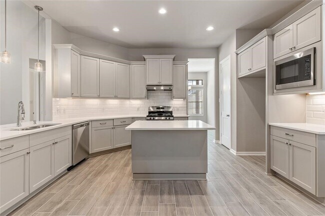 Building Photo - 4207 Maple Glen Dr