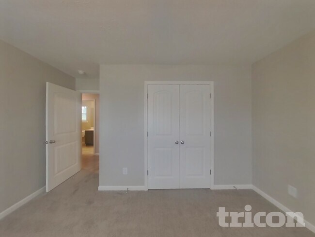 Building Photo - 143 Edgefield Ct